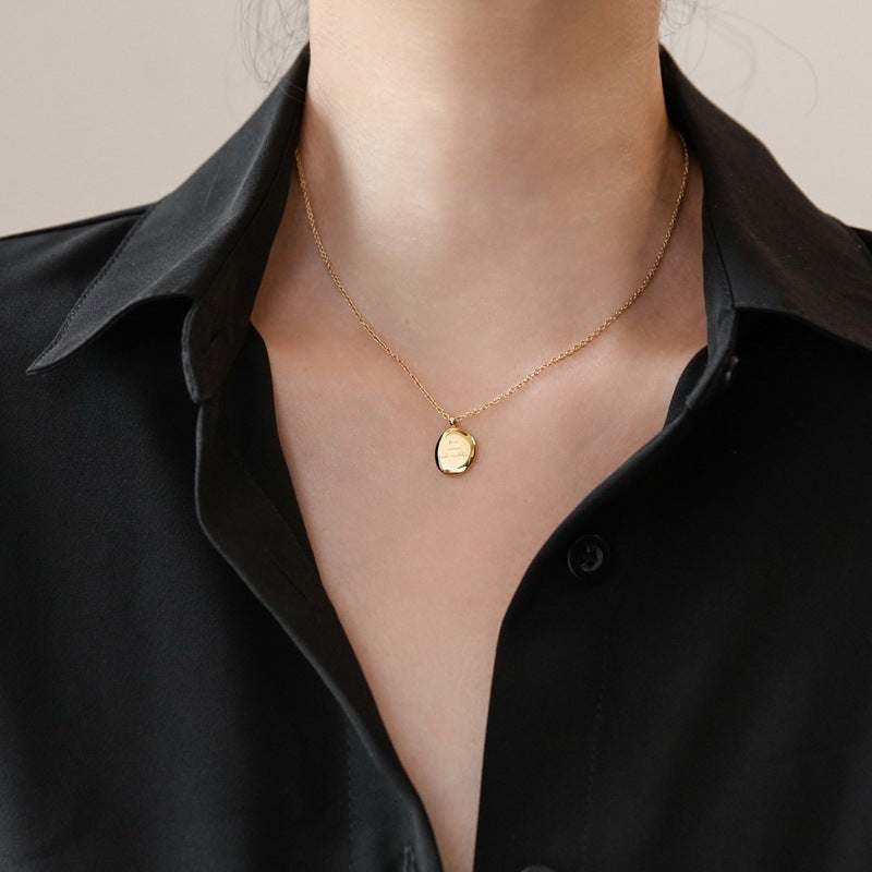 All Light Luxury Gold Adzuki Doudou Alphabet Necklace Women